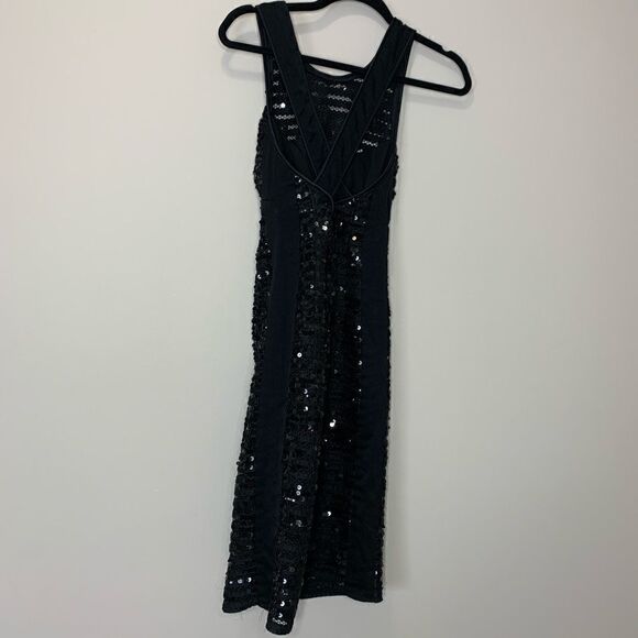Nanette Lepore size 4 black sequence dress cross (E1) - Picture 8 of 11